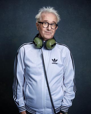 Brüske lässig Hochformat Pressefoto Brüske lässig Hoch