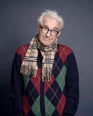 Brüske zum Knuddeln Hochformat Pressefoto Brüske zum Knuddeln hoch